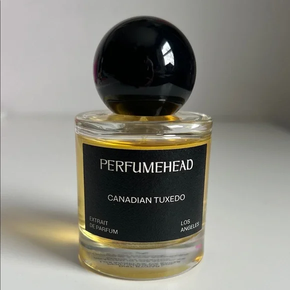 P*rfumehead Canadian Tuxedo - Picture 2 of 3